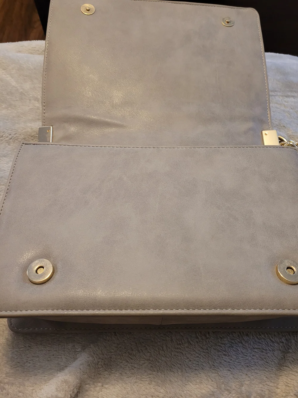 BCBG Paris Gray Taupe Quilted Shoulder Bag Gold Chain Purse